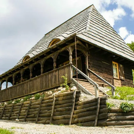 Pensiune Raven's Nest